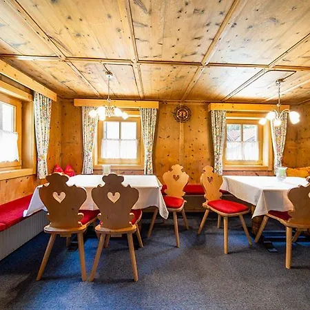 Farmerhouse By Northsouth Aparthments Ζόλντεν